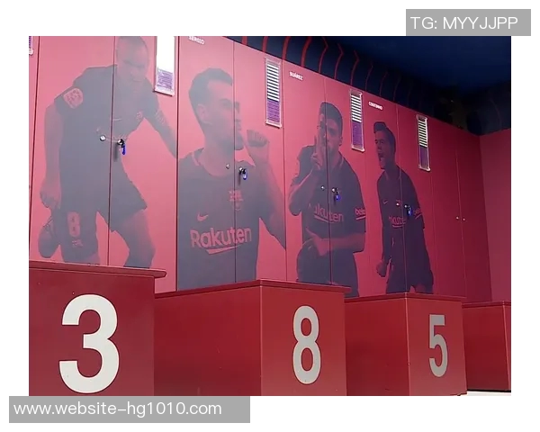 费尔明回乡参加巴萨球迷协会成立活动与球迷亲密互动签名留念